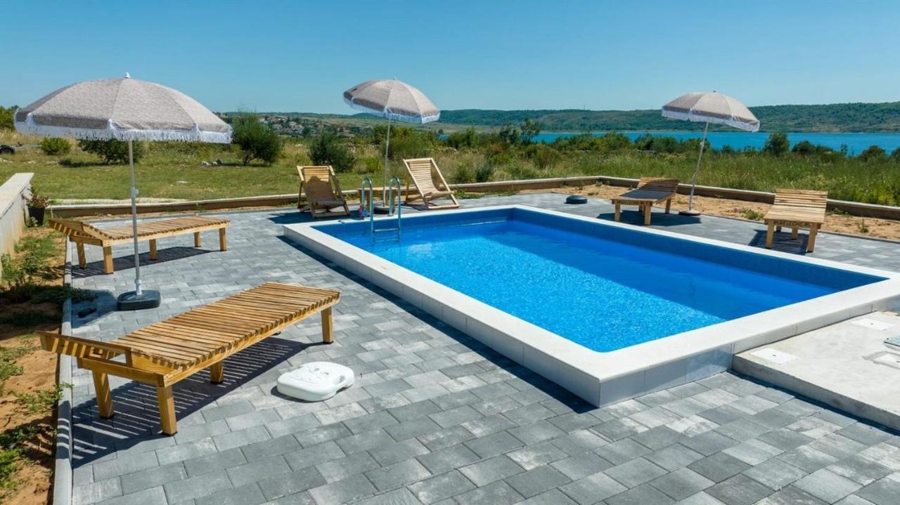 Family Friendly Apartments With A Swimming Pool Rtina - Stosici, Zadar - 21450 Экстерьер фото